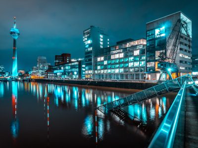 Medienhafen Düsseldorf bei Nacht